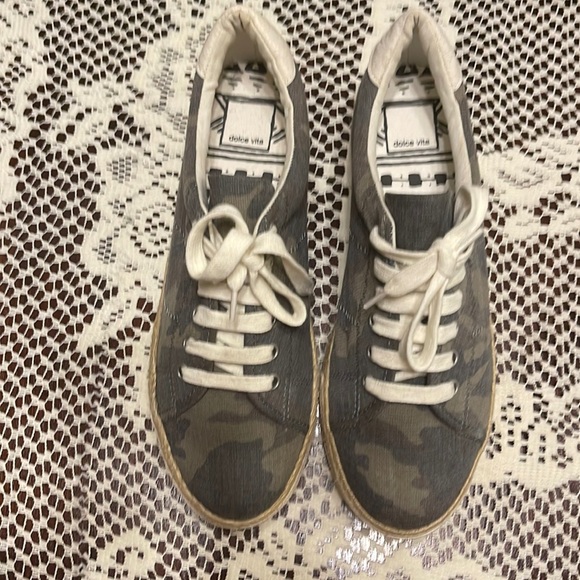 Dolce Vita Shoes - NWT Dolce Vita size 8 camo espadrilles sneaker